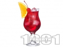 Коктейл Russian Punch с водка, бял ром и касисов ликьор - снимка на рецептата Коктейл Russian Punch с водка, бял ром и касисов ликьор - снимка на рецептата